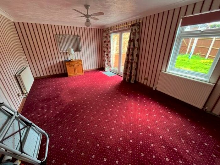 3 Bedroom House To Rent In Springford Gardens, SO16