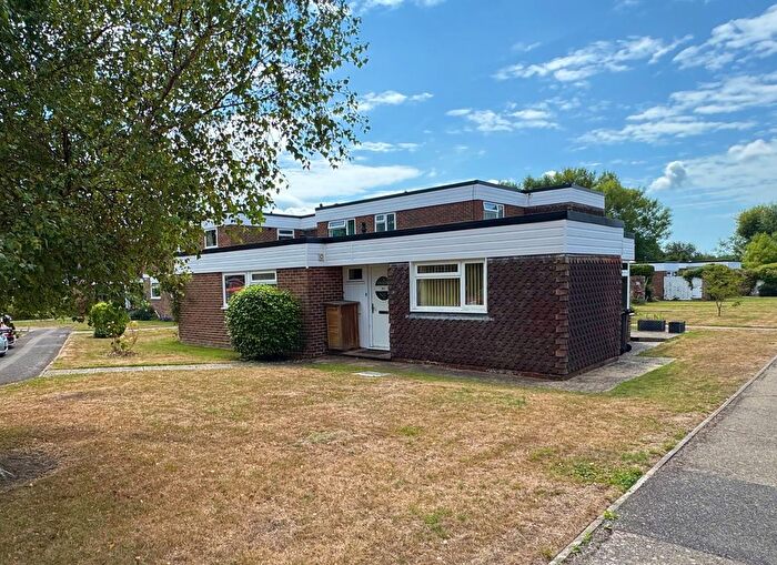 3 Bedroom Flat To Rent In Mill Close, Fishbourne, Chichester, PO19