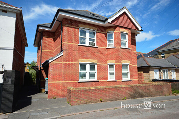 1 Bedroom Flat To Rent In Livingstone Road, BH5