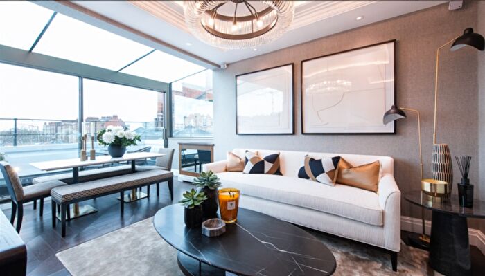 2 Bedroom Flat To Rent In Flat, - Prince Of Wales Terrace, London, W8