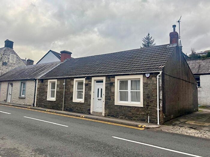 3 Bedroom Semi-Detached House To Rent In High Street, Langholm, DG13