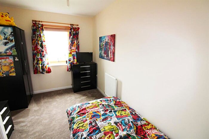 4 Bedroom Terraced House To Rent In Oberon Grove, Street, BA16