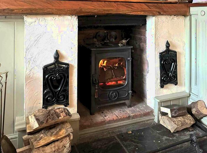 Pub Retail Property / Shop To Rent In The Old Plough, NG22