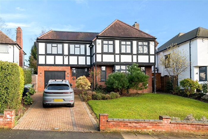 5 Bedroom Detached House For Sale In Wimborne Avenue, Chislehurst, BR7