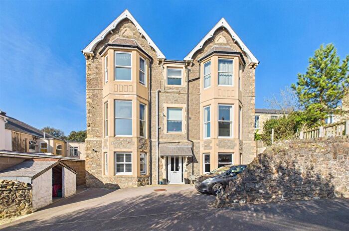 2 Bedroom Apartment For Sale In Found Just Setback From Clevedon Seafront, BS21