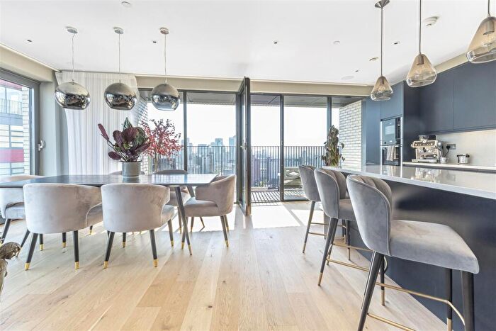 3 Bedroom Apartment To Rent In Corson House, London City Island, E14