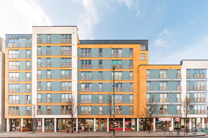 2 Bedroom Flat For Sale In Gary Court, Croydon, CR0