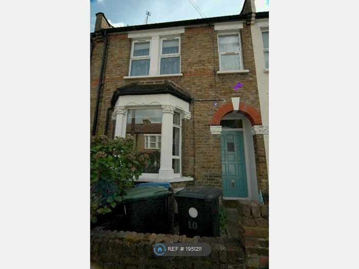 1 Bedroom Flat To Rent In Bowes Park, London, N13