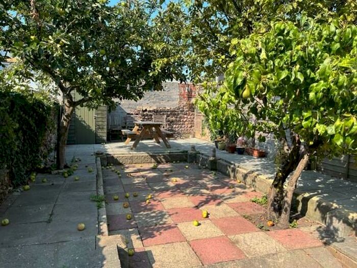 3 Bedroom House To Rent In Stirling Place, Hove, BN3