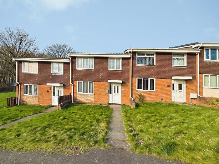 3 Bedroom Flat To Rent In Old Bridge Walk, Rowley Regis, B65