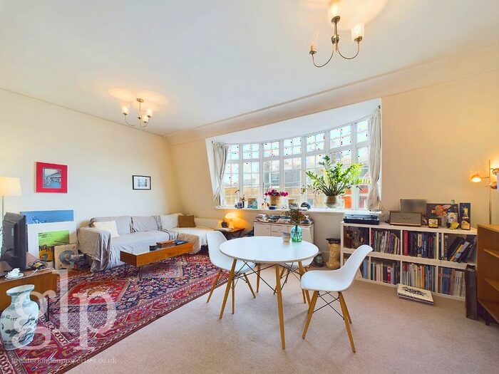 1 Bedroom Flat To Rent In Welbeck Street, London, Greater London, W1G