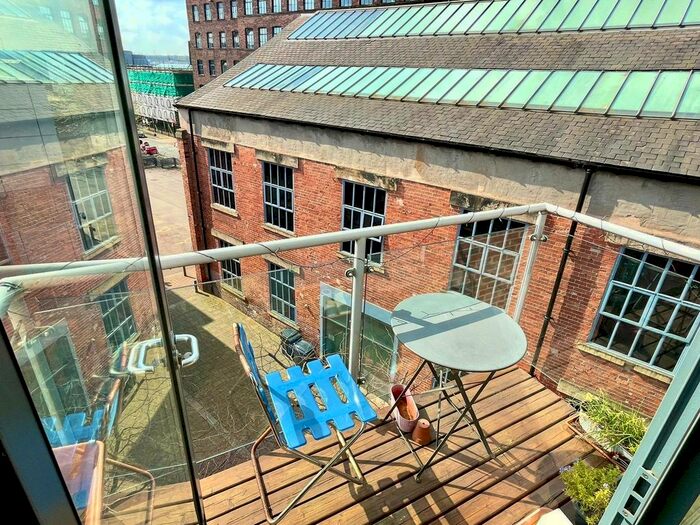 2 Bedroom Flat To Rent In Butcher Street, Leeds, West Yorkshire, Uk, LS11