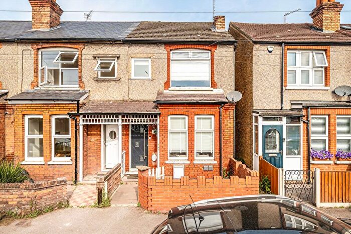 2 Bedroom End Of Terrace House To Rent In Windmill Road, Sunbury, TW16
