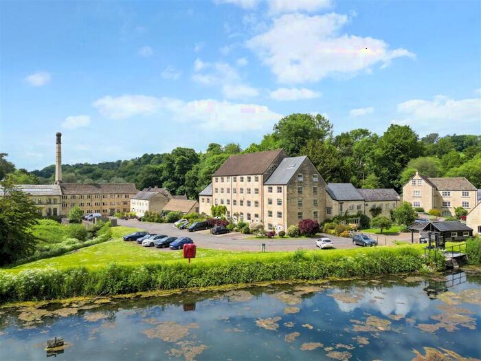 3 Bedroom Apartment For Sale In Longfords Mill, Minchinhampton, Stroud, GL6