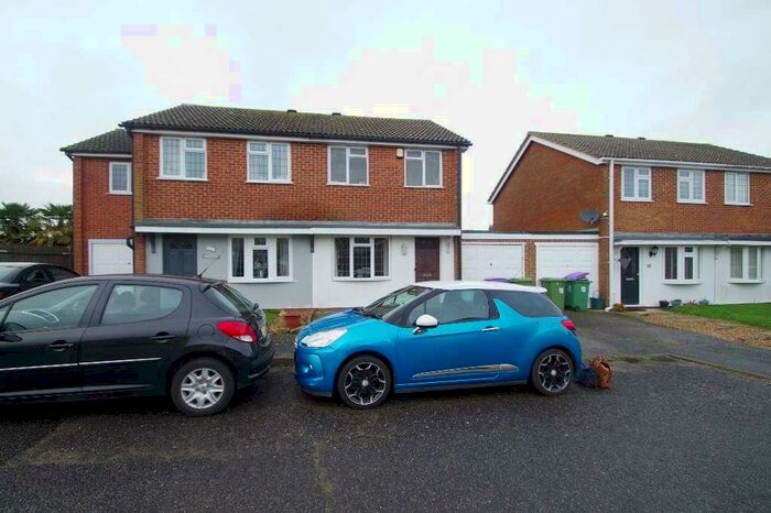 2 Bedroom End Of Terrace House To Rent In Octavian Drive, Lympne, CT21