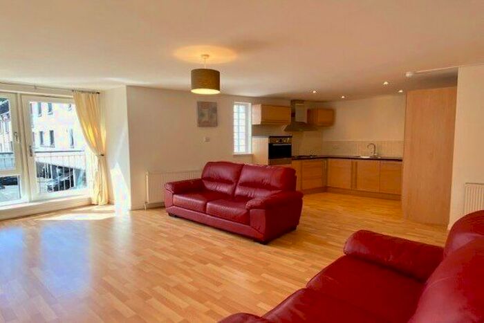 2 Bedroom Flat To Rent In Park Road, Hamilton, ML3