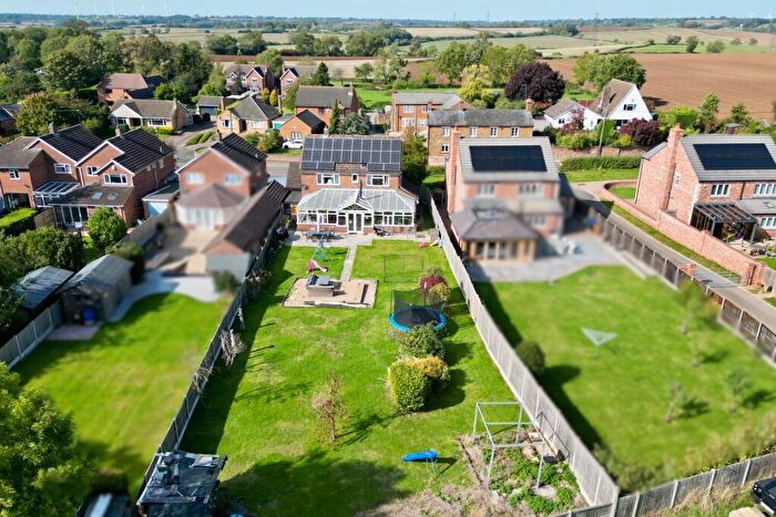4 Bedroom Detached House For Sale In East Street, Long Buckby, NN6