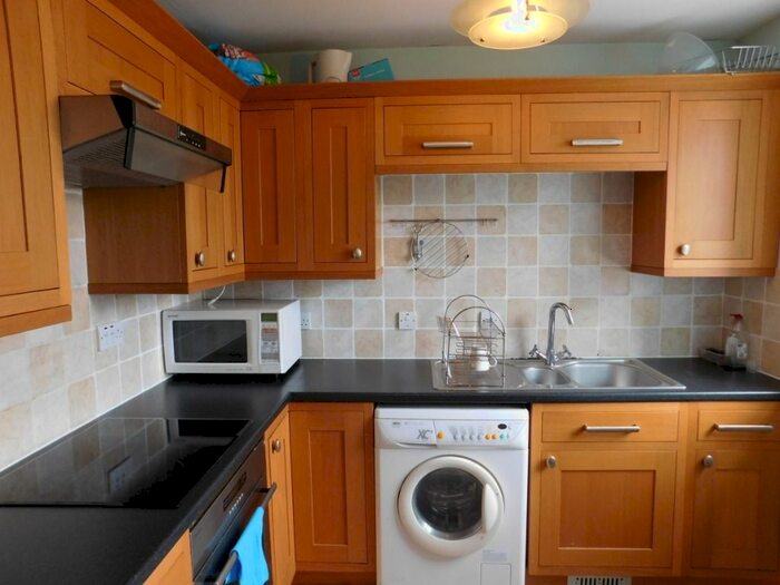 2 Bedroom Flat To Rent In Picardy Court, Rose Street, City Centre, Aberdeen, AB10