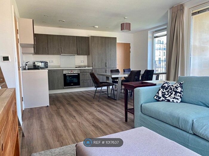 2 Bedroom Flat To Rent In Elizabeth Parade, Bath, BA2