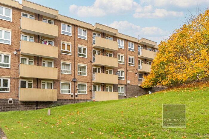 3 Bedroom Flat For Sale In Heathgate, Norwich, NR3