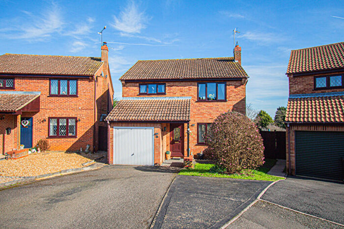 4 Bedroom Detached House For Sale In Laywood Way, Irthlingborough, NN9