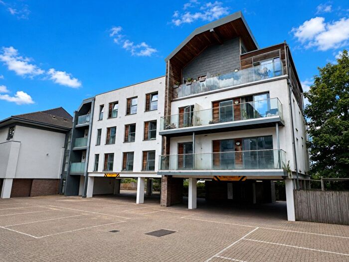 2 Bedroom Flat For Sale In North Street, Horsham, West Sussex, RH13