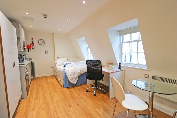 Studio To Rent In Harford House, Frogmore Street, Bristol, BS1