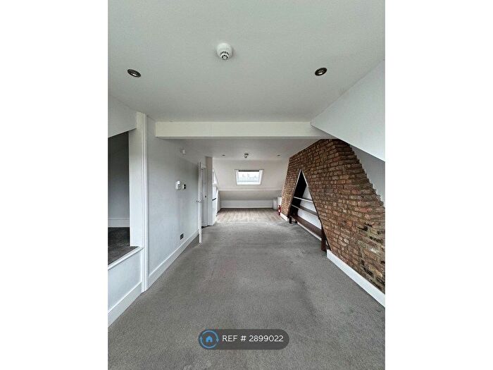 1 Bedroom Flat To Rent In Finsbury Park Road, London, N4