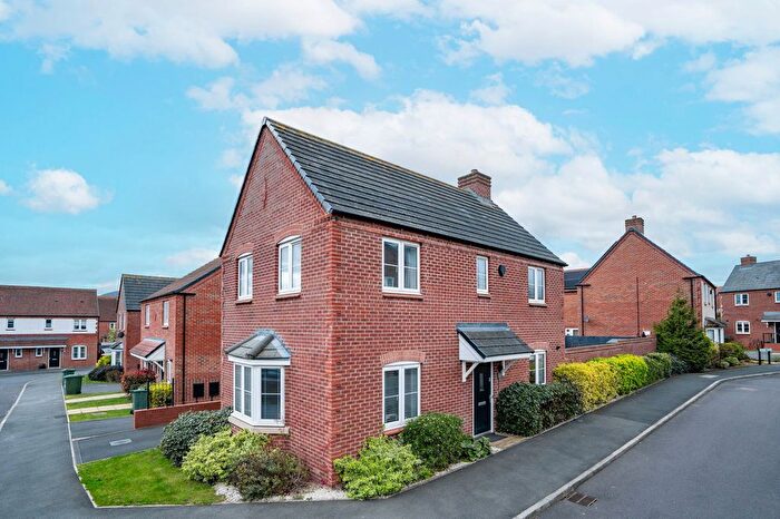 3 Bedroom Detached House For Sale In Norway Close, Leigh Sinton, Worcestershire, WR13