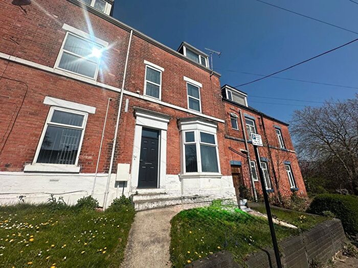 3 Bedroom Flat To Rent In Holberry Gardens, Sheffield, S10