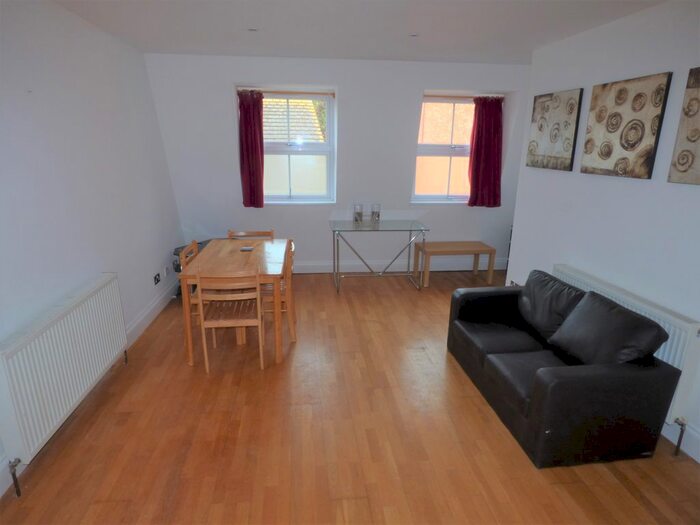 2 Bedroom Flat To Rent In Hessell Street, London, E1