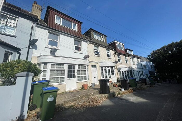 2 Bedroom Apartment To Rent In Broad Street, Seaford, BN25