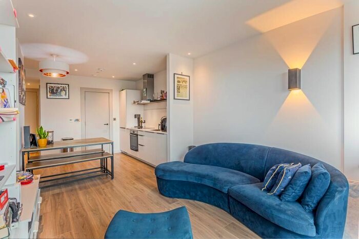 1 Bedroom Flat To Rent In Merrion Avenue, Stanmore, HA7