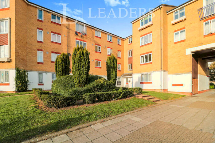 2 Bedroom Flat To Rent In Dadswood, Harlow, CM20