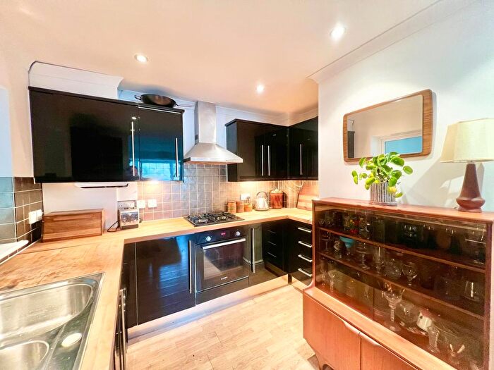 1 Bedroom Flat For Sale In Frimley Green Road, Frimley Green, Camberley, GU16