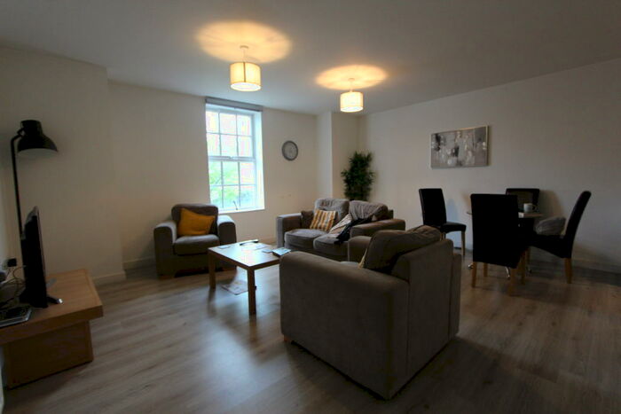 2 Bedroom Apartment To Rent In Bishops Terrace, Maidstone, ME15