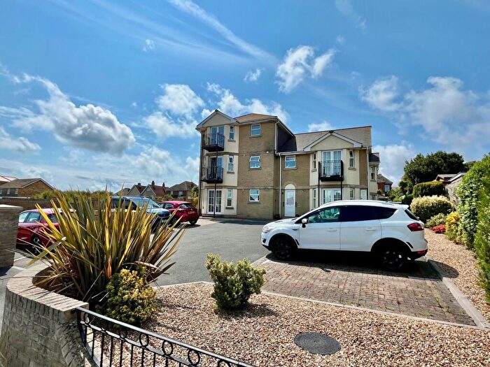 2 Bedroom Apartment To Rent In Carter Street Sandown, PO36