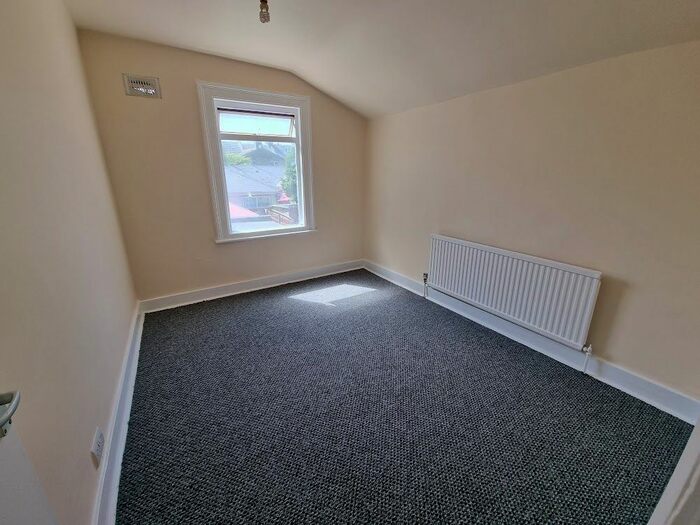 Studio To Rent In St Paul's Road, Tottenham, London, N17