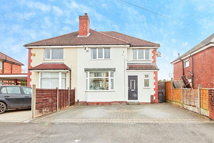 3 Bedroom Semi Detached House For Sale In Plymouth Road, Kings Norton, Birmingham, West Midlands, B30