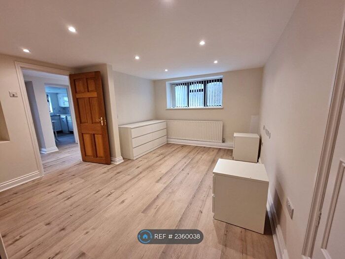 1 Bedroom Flat To Rent In London, London, NW2