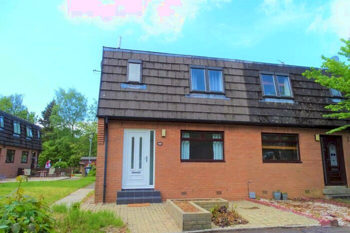 1 Bedroom Flat To Rent In Nice Bed At Mahon Court Modiesburn, G69