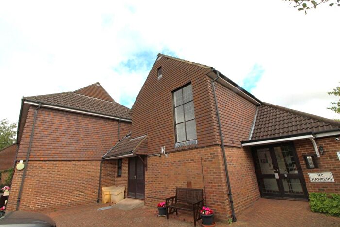 2 Bedroom Flat To Rent In Brickstock Furze Abbots Close, Shenfield, Brentwood, Essex, CM15