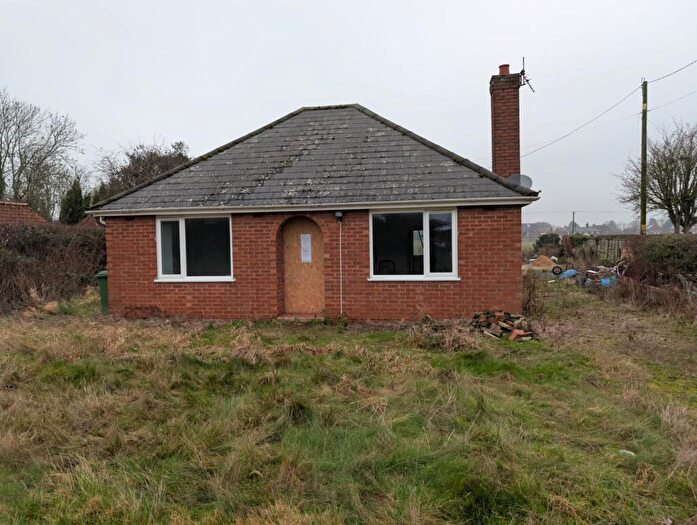 3 Bedroom Bungalow For Sale In Queen Street, Spooner Row, Wymondham, Norfolk, NR18