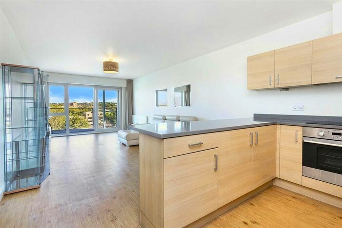 2 Bedroom Flat To Rent In Heritage Avenue, London, NW9