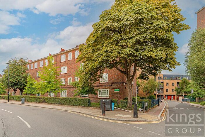 3 Bedroom Flat For Sale In Newington Green Road, London, N1