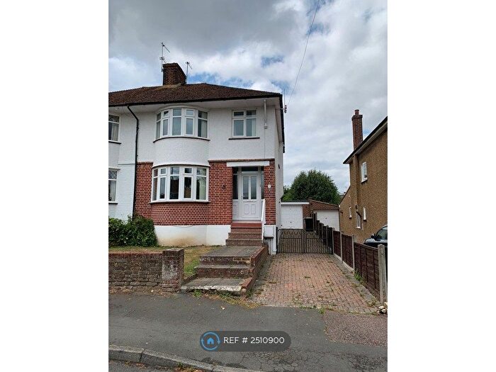 3 Bedroom Semi-Detached House To Rent In Golf Links Avenue, Gravesend, DA11