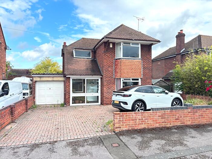 3 Bedroom Detached House For Sale In Lansdown Road, Gloucester, GL1
