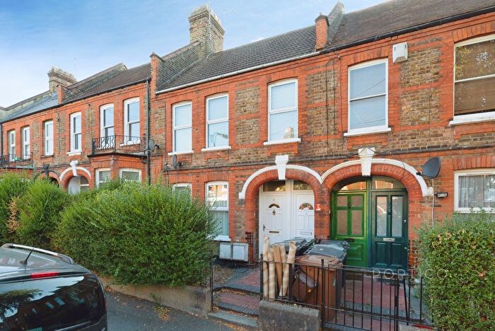 2 Bedroom Flat To Rent In Mersey Road, London, E17