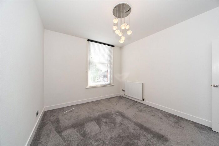 2 Bedroom Flat To Rent In St Margarets Road, St Margarets, TW1