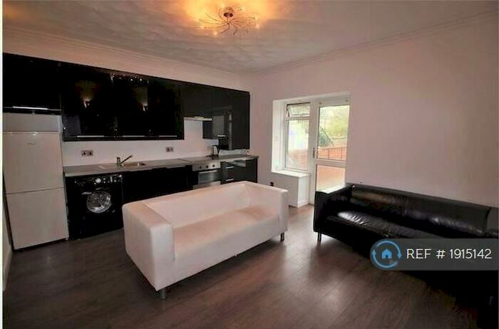 1 Bedroom Flat To Rent In Salisbury Street, Kirkcaldy, KY2